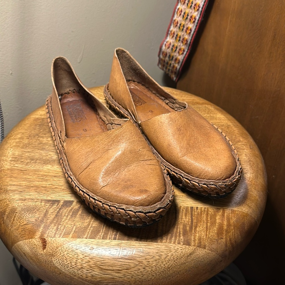 Mohinder Woven Flat